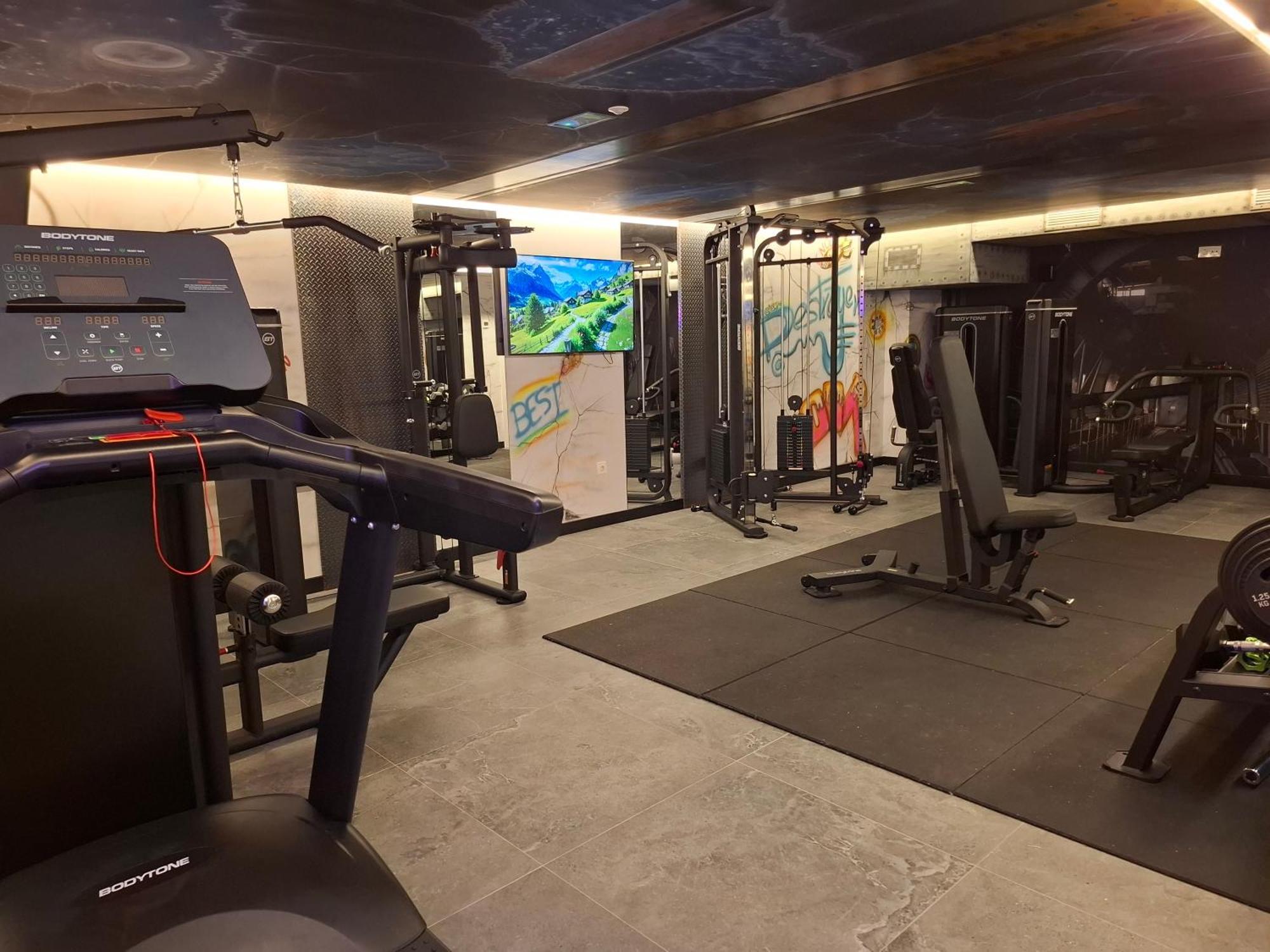 Apartamentos Turisticos Identia Sport León Exteriör bild